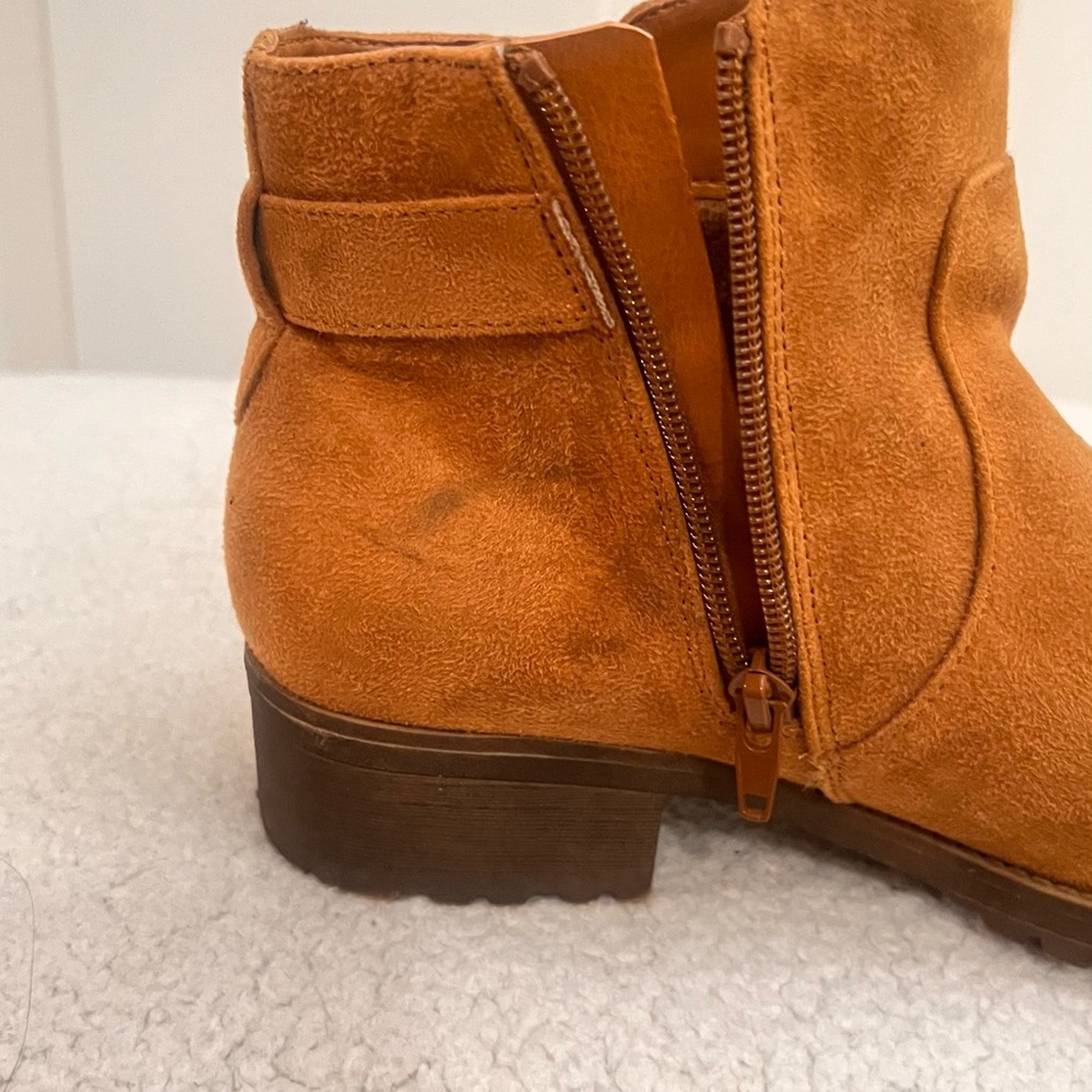 Stylish Tan Ankle Booties - Picture 4 of 6